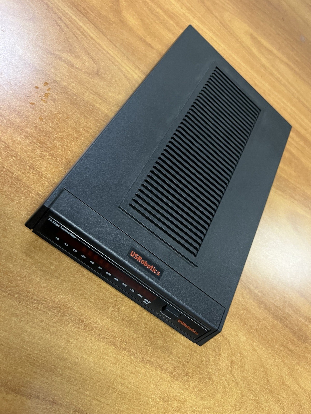 US Robotics 3453C Courier Business Modem 56 Kbps – NO AC ADAPTER!!