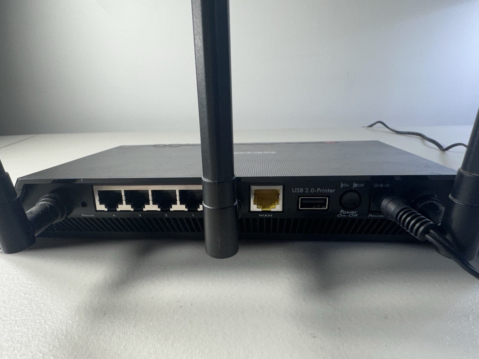 NETGEAR R6400 AC1750 Dual Band Smart WiFi Router w/ Power Adapter Tested