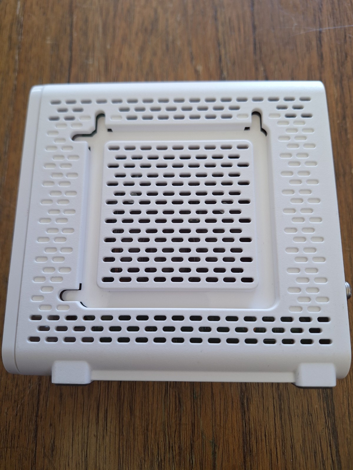 ARRIS SB8200 Surfboard Cable Modem Fast DOCSIS 3.1 Tested