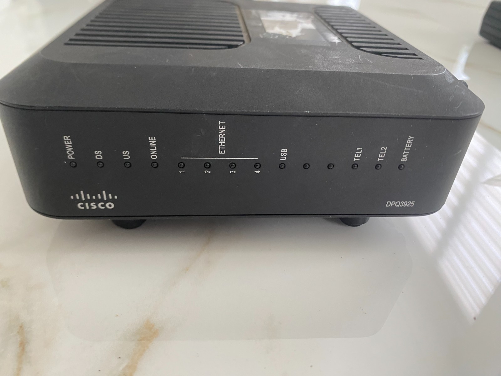 CISCO DPQ3925 8×4 DOCSIS 3.0 Wireless Telephony Gateway Modem Router Black USED