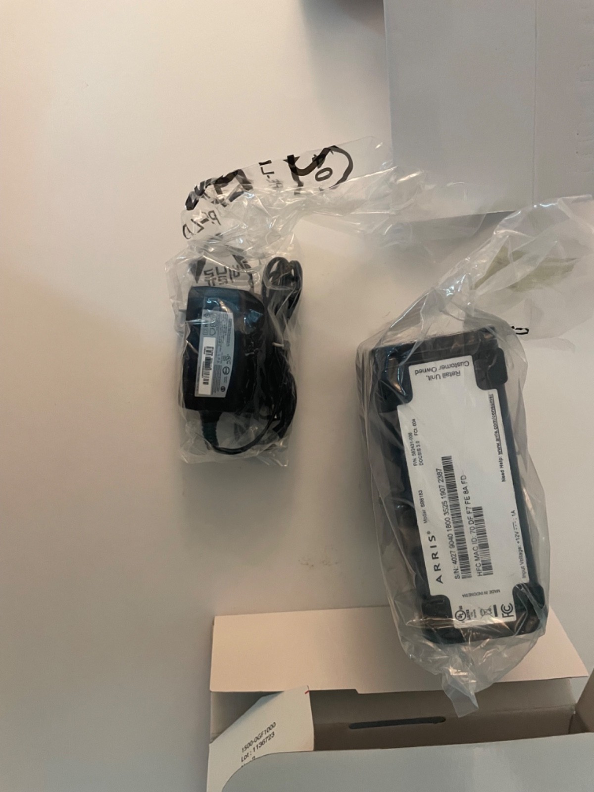 Arris Surfboard DOCSIS 3.0 Cable Modem SB6183