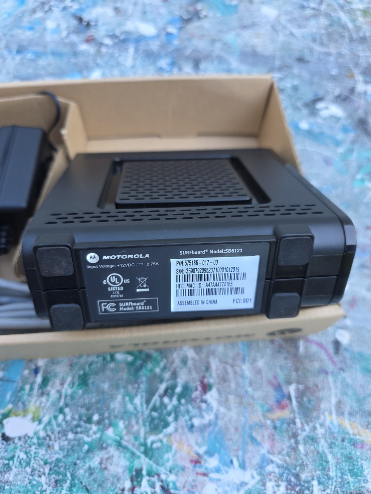 Motorola SB6121 SURFboard Black 12V Gigabit Ethernet Port Cable Modem Router