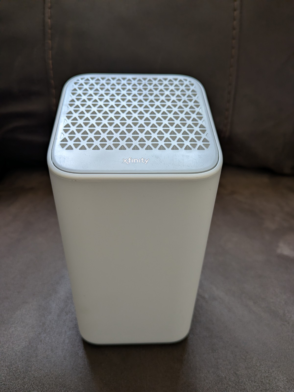 Xfinity XB7-CM WiFi Cable Modem Router Gateway – Powers On – With Power Adapter