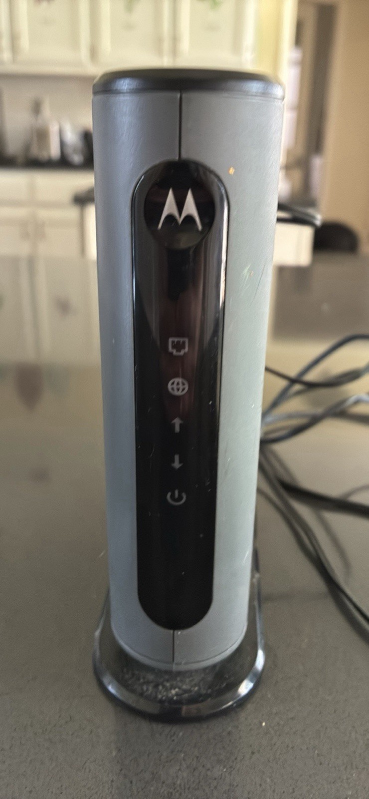 Motorola MB7420 Cable Modem 686 Mbps – Works Great w/ Power Adapter & Cable⁠