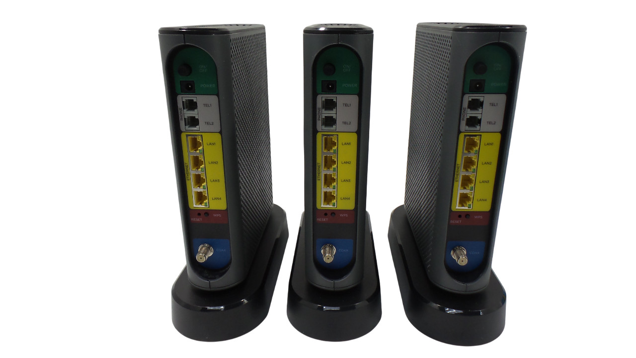 Lot of 3 Motorola MT7711 Dual Band AC1900 Modem and Wi-Fi Router