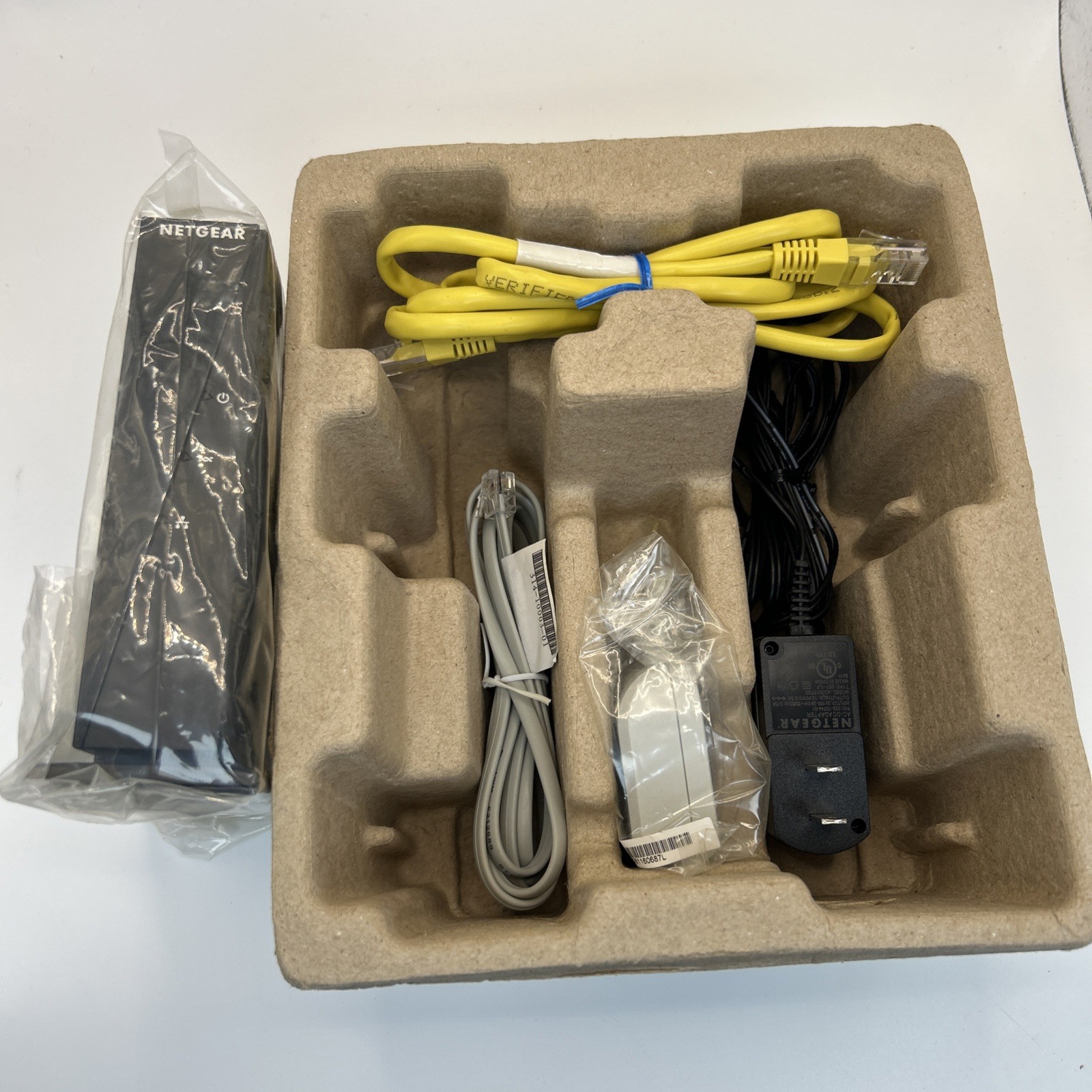 NETGEAR DM200-100NAS DSL Modem Router ADSL Dual-Band – Used With POWER SUPPLY