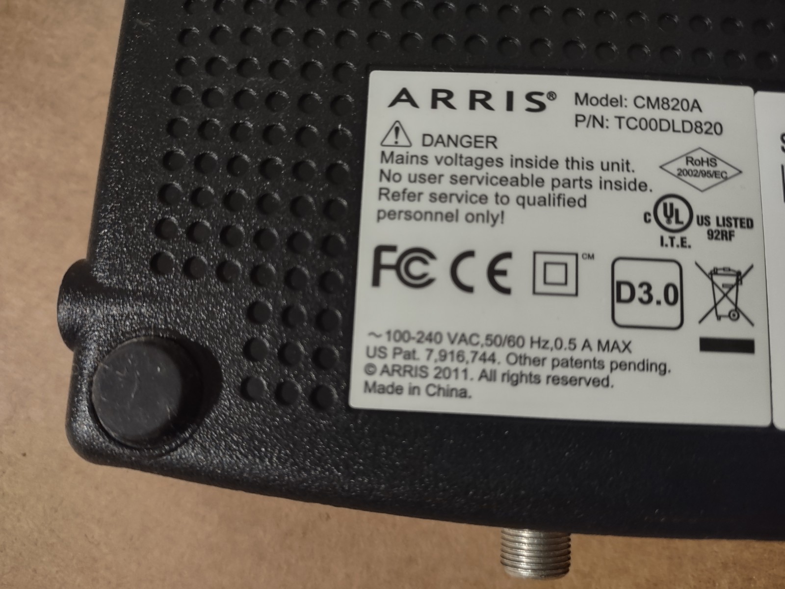 Arris CM820A with/Power Cable And Ethernet Cord Free Shipping