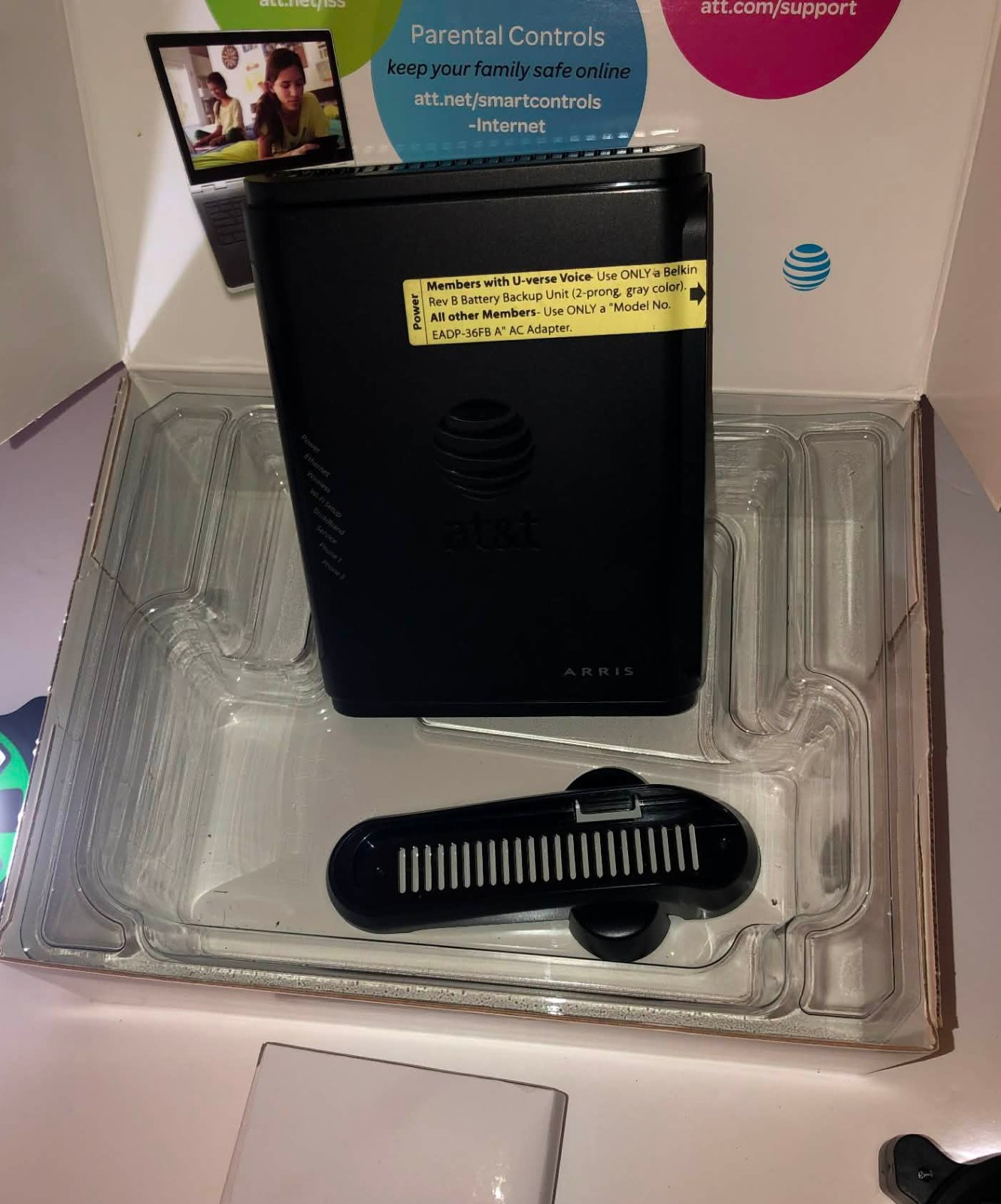 ARRIS NVG510 AT&T ADSL/DSL Modem Router 24 Mbps 4-Port 100 Mbps Black