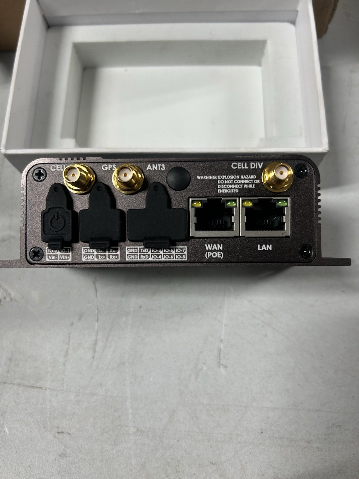 IPn4Gii 4G LTE Dual SIM Dual Ethernet Serial USB Gateway POE Microhardware