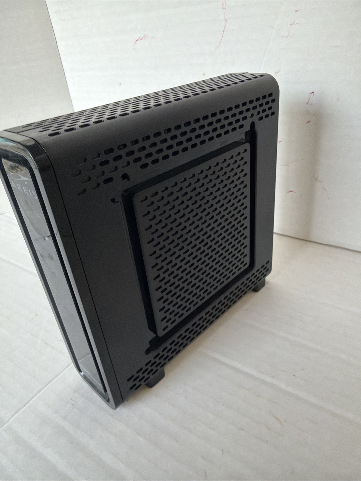 ARRIS SBG10 SURFboard AC1600 Dual-Band Cable Modem Router – Black