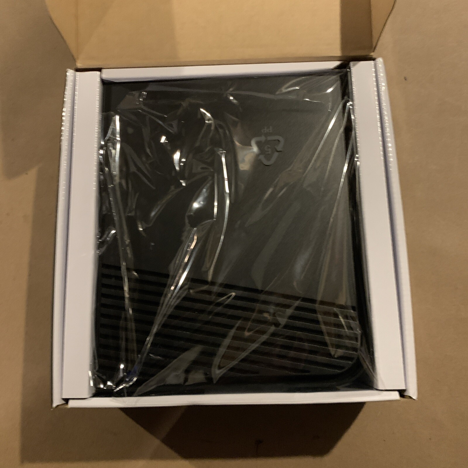 ARRIS AC2350 SURFboard Dual-band DOCSIS 3.0 Cable Modem – Black SBG7600AC2 32×8