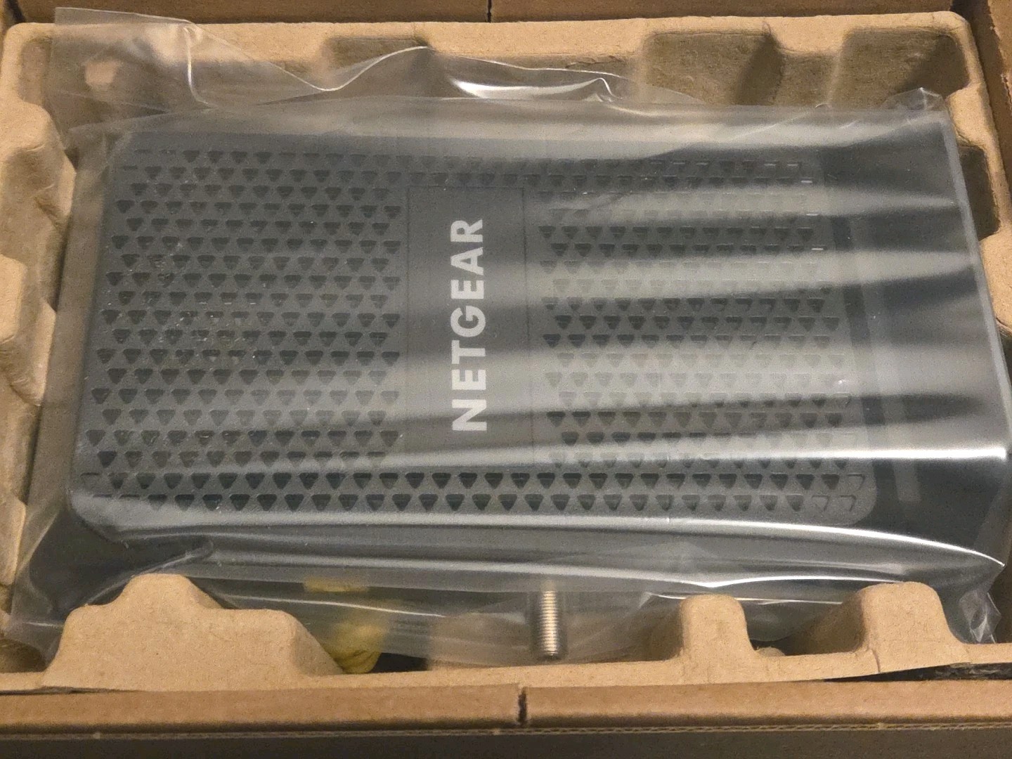 NETGEAR CM1000-100NAR DOCSIS 3.1 Cable Modem 6Gbps Ethernet Black CrtRrbshed