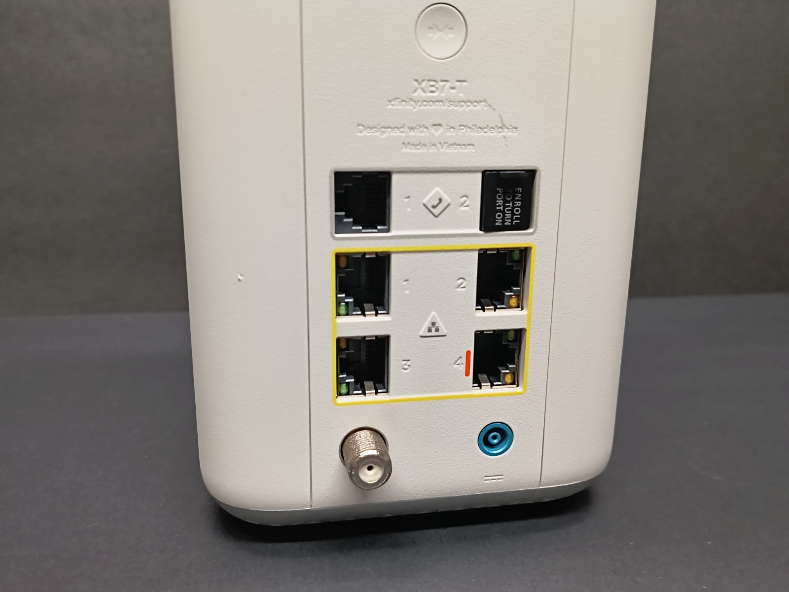 Comcast Xfinity XB7-T GIGABIT Modem WiFi Router