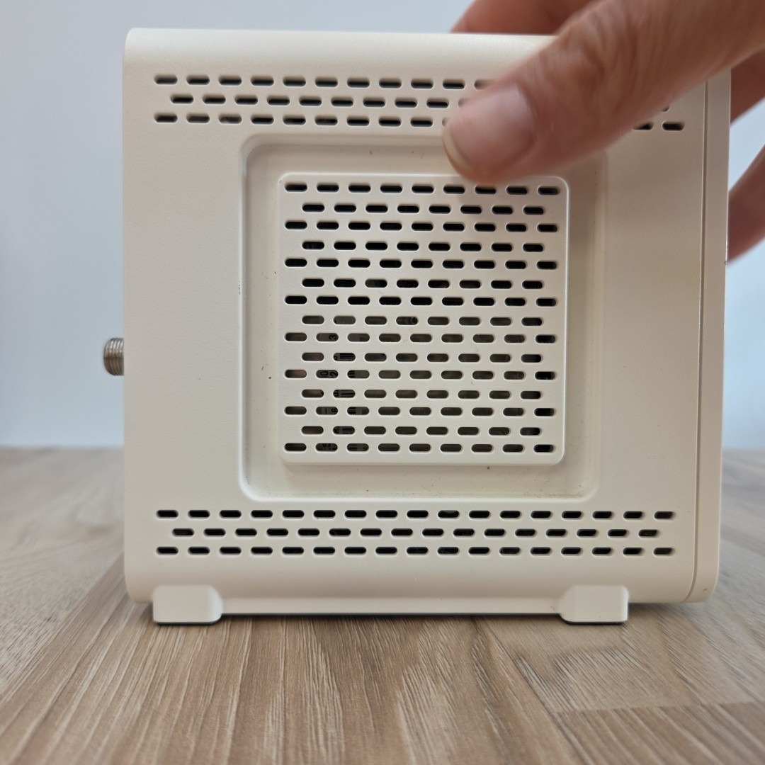 ARRIS SURFboard SB6141 Docsis 3.0 Cable Modem (B3)