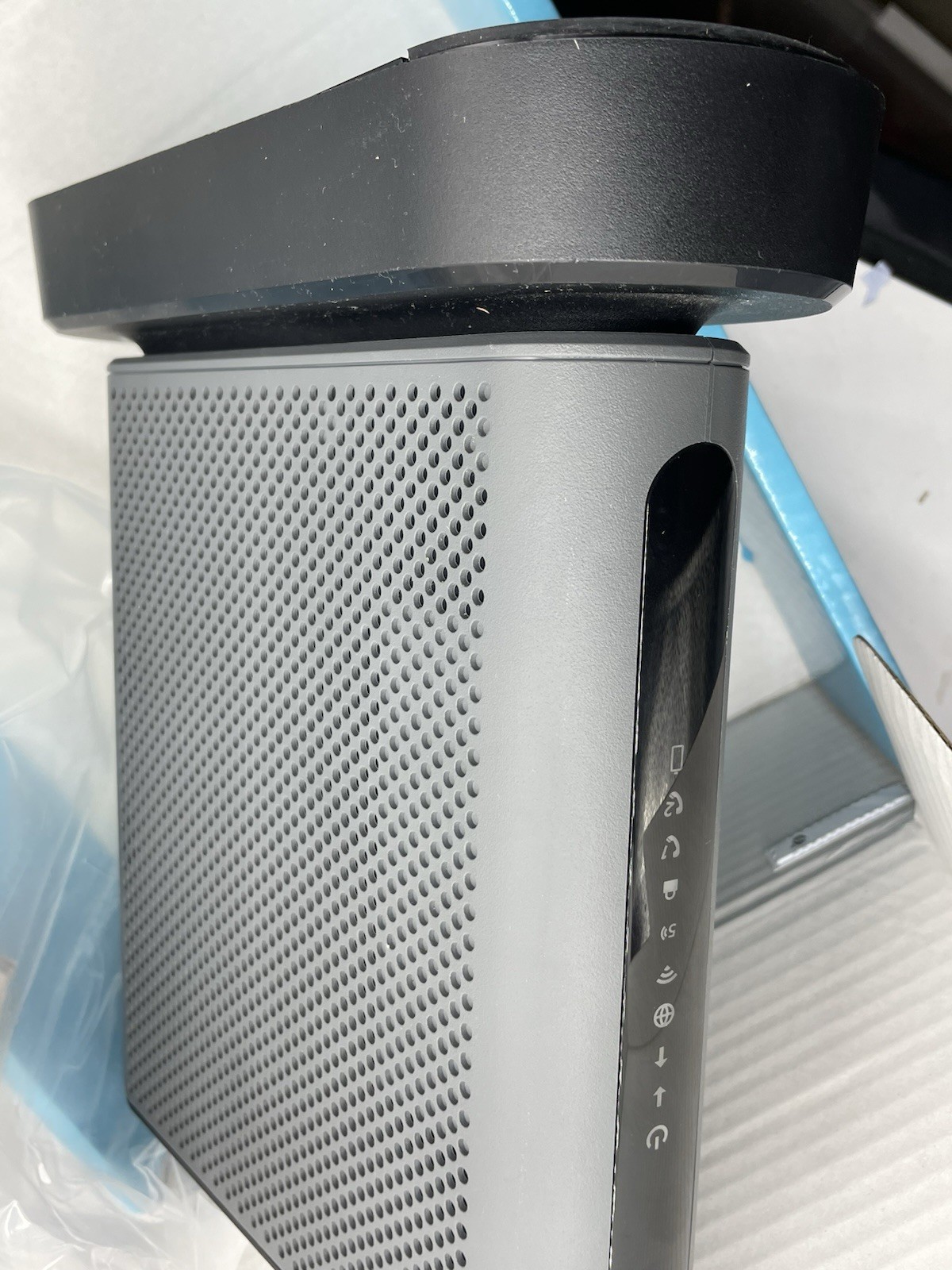Motorola 24×8 Cable Modem + AC1900 WiFi Router + 2 Phone Line for Xfinity MT7711