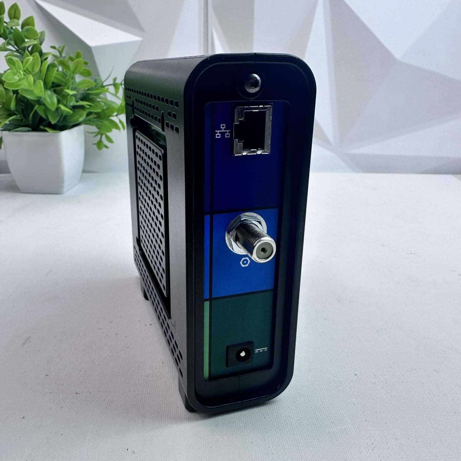 Motorola SURFboard SB6121 DOCSIS 3.0 Cable Modem – High-Speed Internet