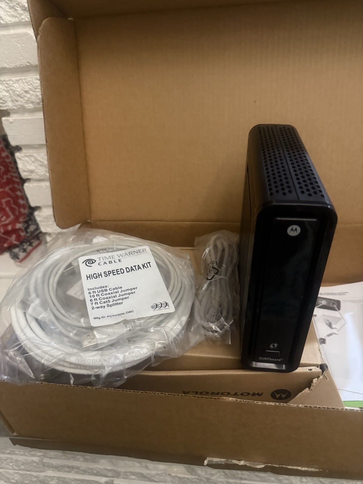 Motorola SURFboard Black Cable Modem with Time Warner Kit & Cables