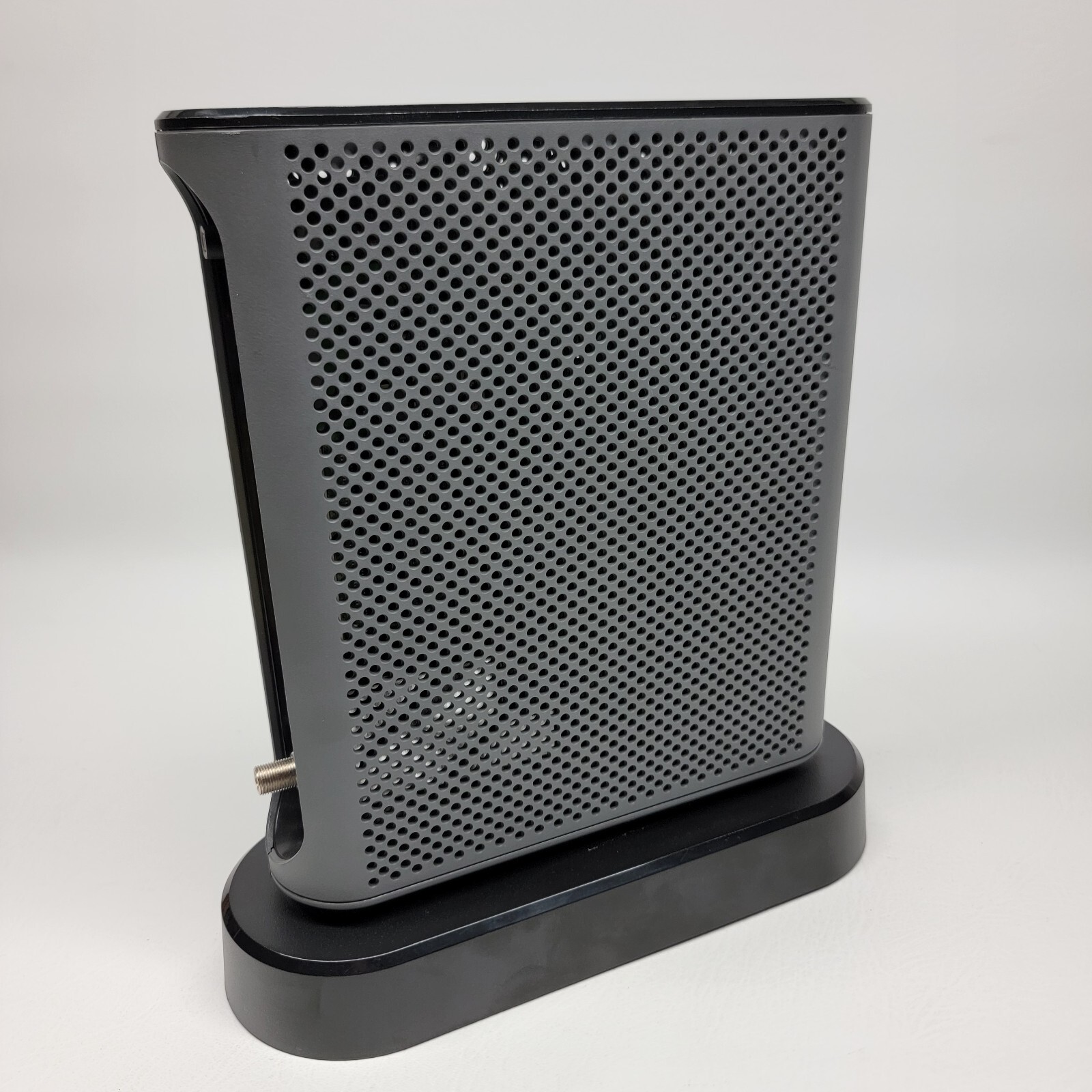 Motorola MT7711 24X8 Cable Modem and AC1900 Dual Band Wi-Fi Gigabit Router