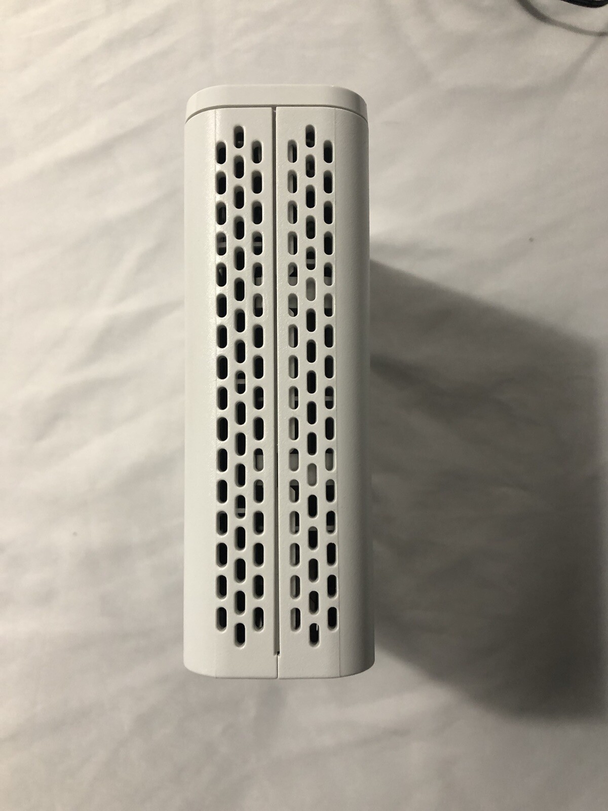 Used Motorola SURFboard EXtreme Cable Modem Model SB6141 with DOCSIS 3.0 -White