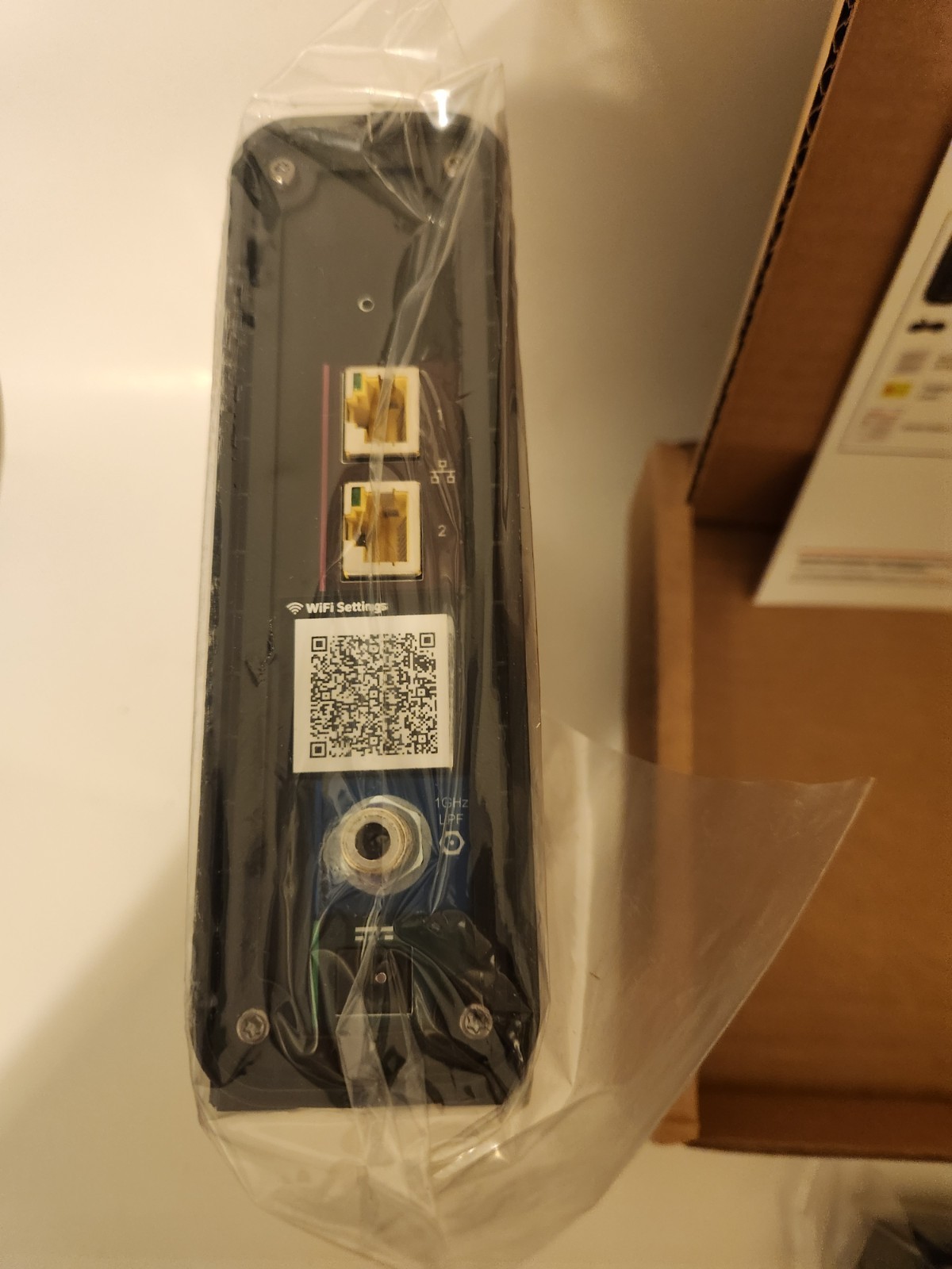 ARRIS SBG10 SURFboard AC1600 Dual-Band Cable Modem Router – Black – New