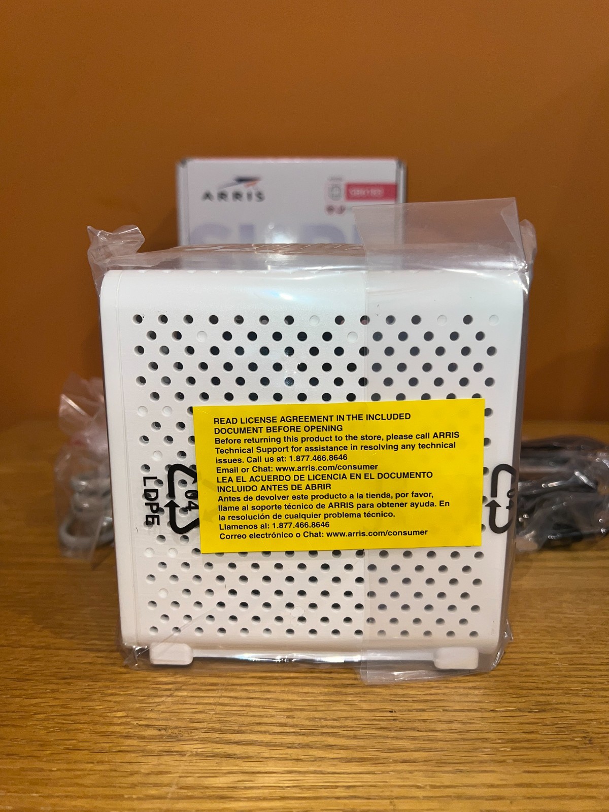 ARRIS SB6183 Cable Modem, Fast DOCSIS 3.0 16×4 Gigabit, 1 Gbps Port, 400 Mbps