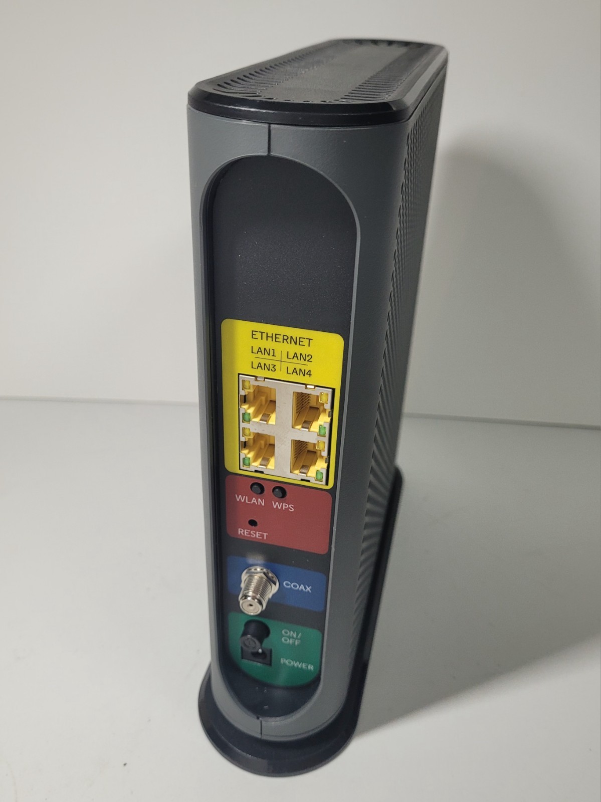 Motorola MG7540 16×4 DOCSIS 3.0 Cable Modem & AC1600 WiFi Router