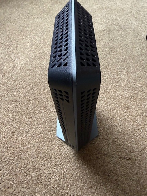 NETGEAR CM600 High Speed 960Mbps 24×8 DOCSIS 3.0 Cable Modem with AC Adapter
