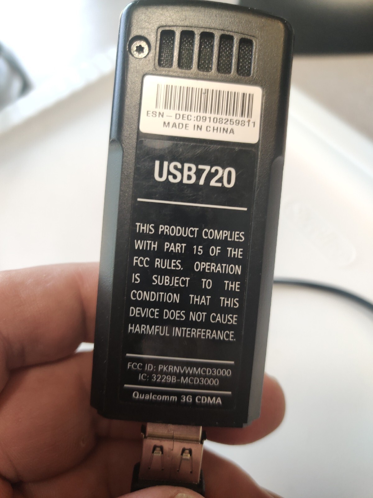 Verizon Wireless USB720 Modem Broadband Access Point And Cable
