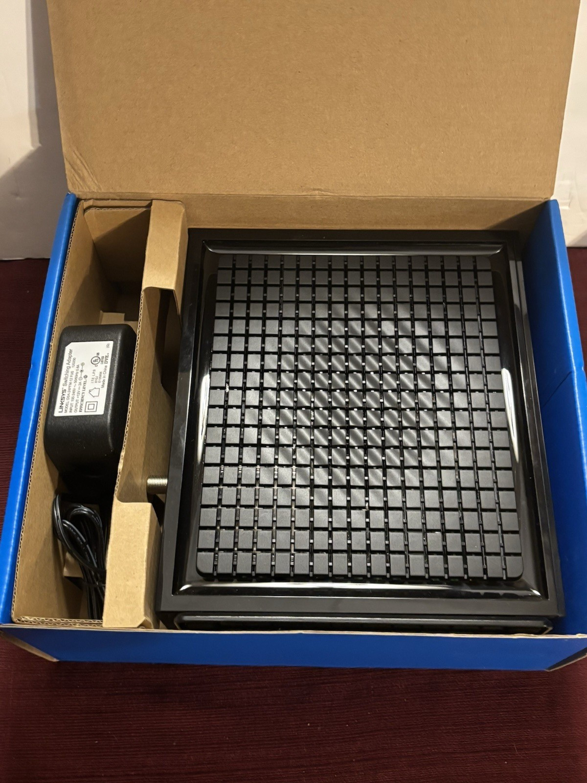 Linksys CM3024 Cable Modem DOCSIS 3.0 up to 960 Mbs & internet up to 300 MBPS