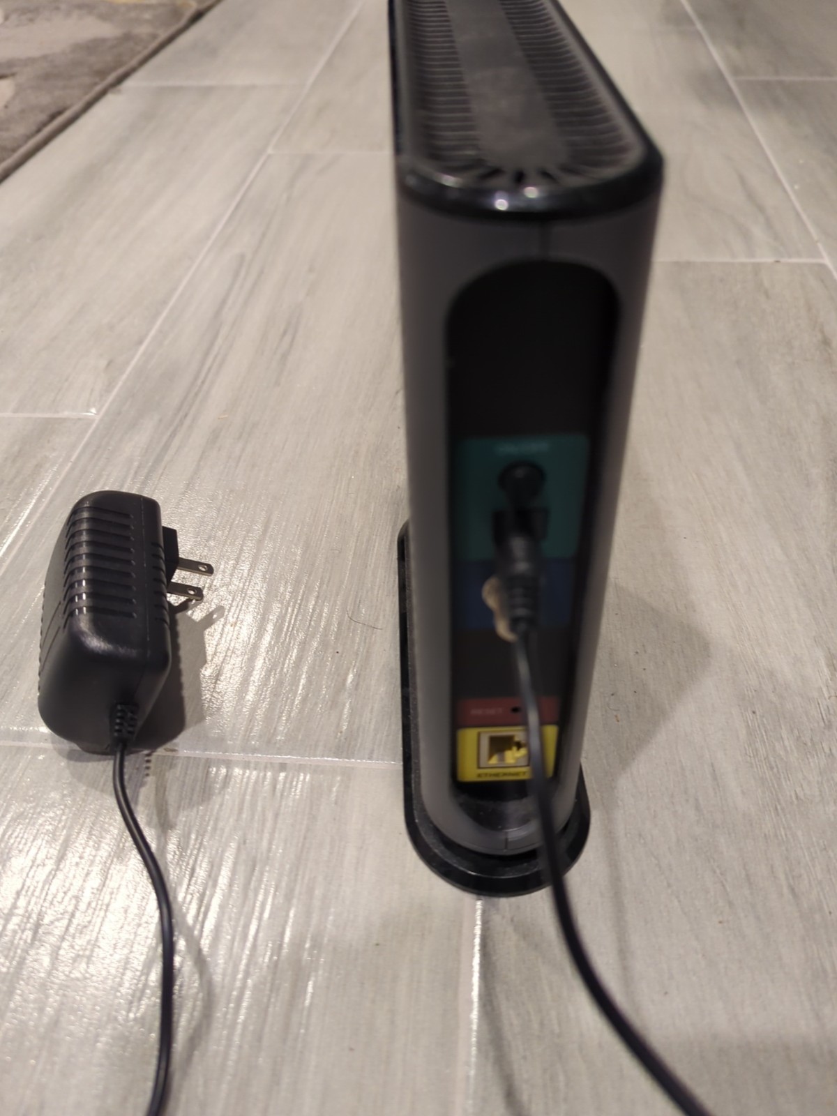 Motorola MB7621 Cable Modem | Pairs with Any WiFi Router | Used With Comcast