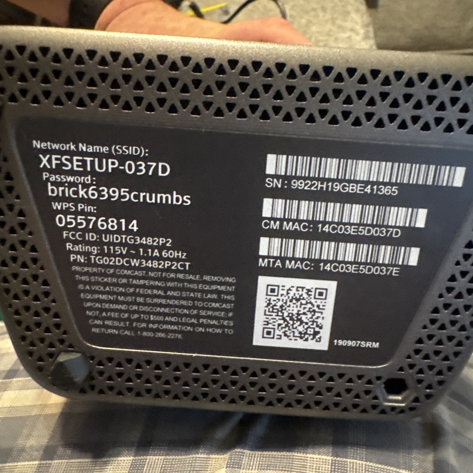 XFINITY Comcast XB6-A TGO2DCW3482P2CT GIGABIT Modem WiFi Router with cord