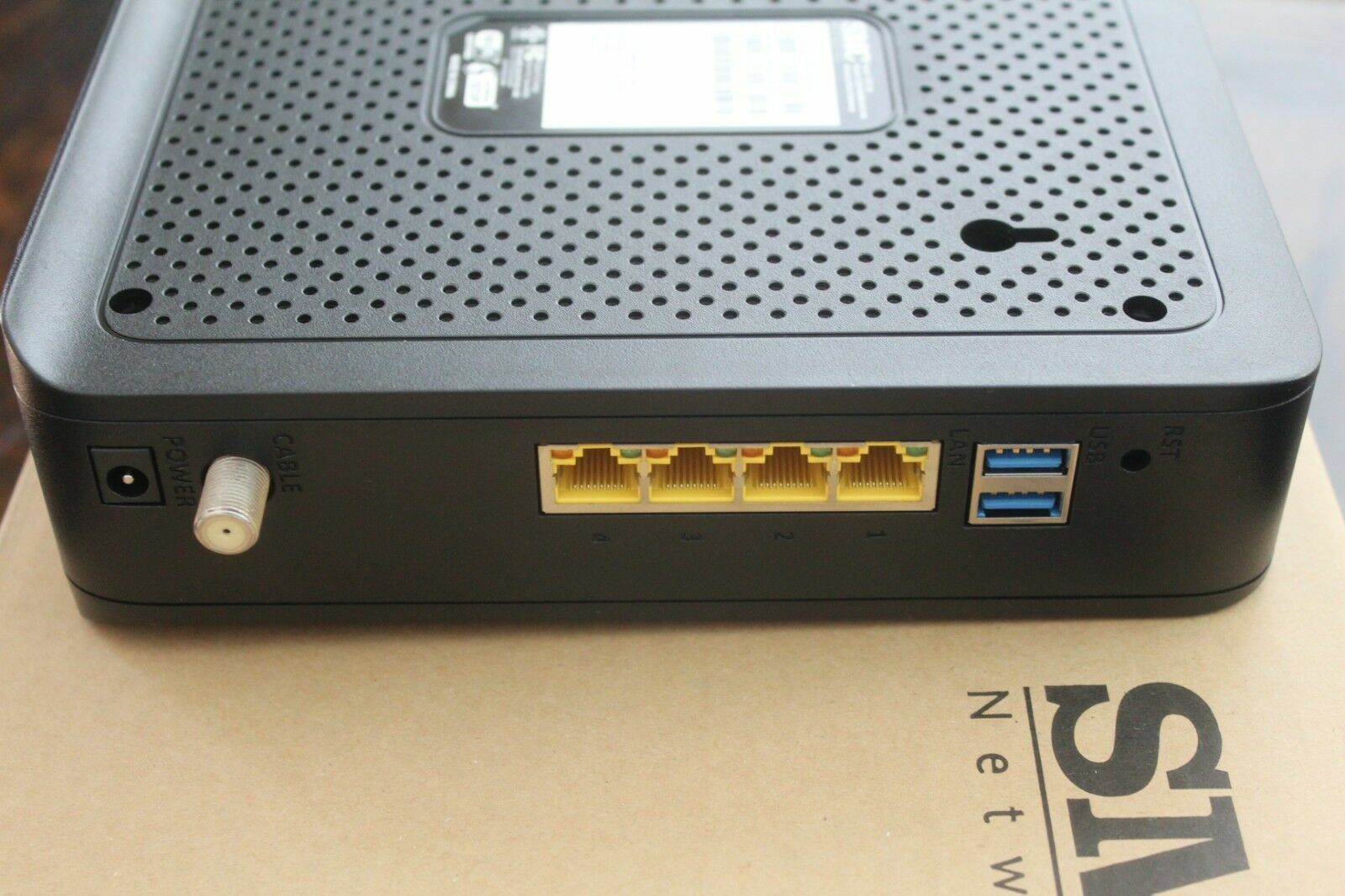 Charter Spectrum SMC Networks D3G1604W-033-NA Cable Modem Motorola Arris