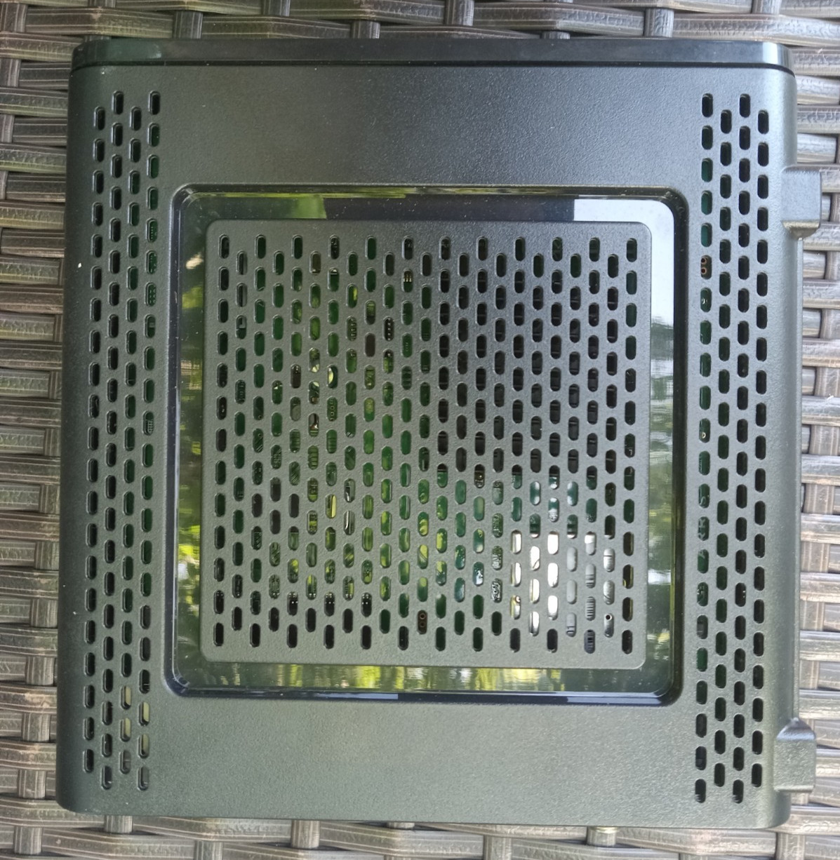 ARRIS SBG6580 DOCSIS 3.0 Cable Modem & WiFi Router