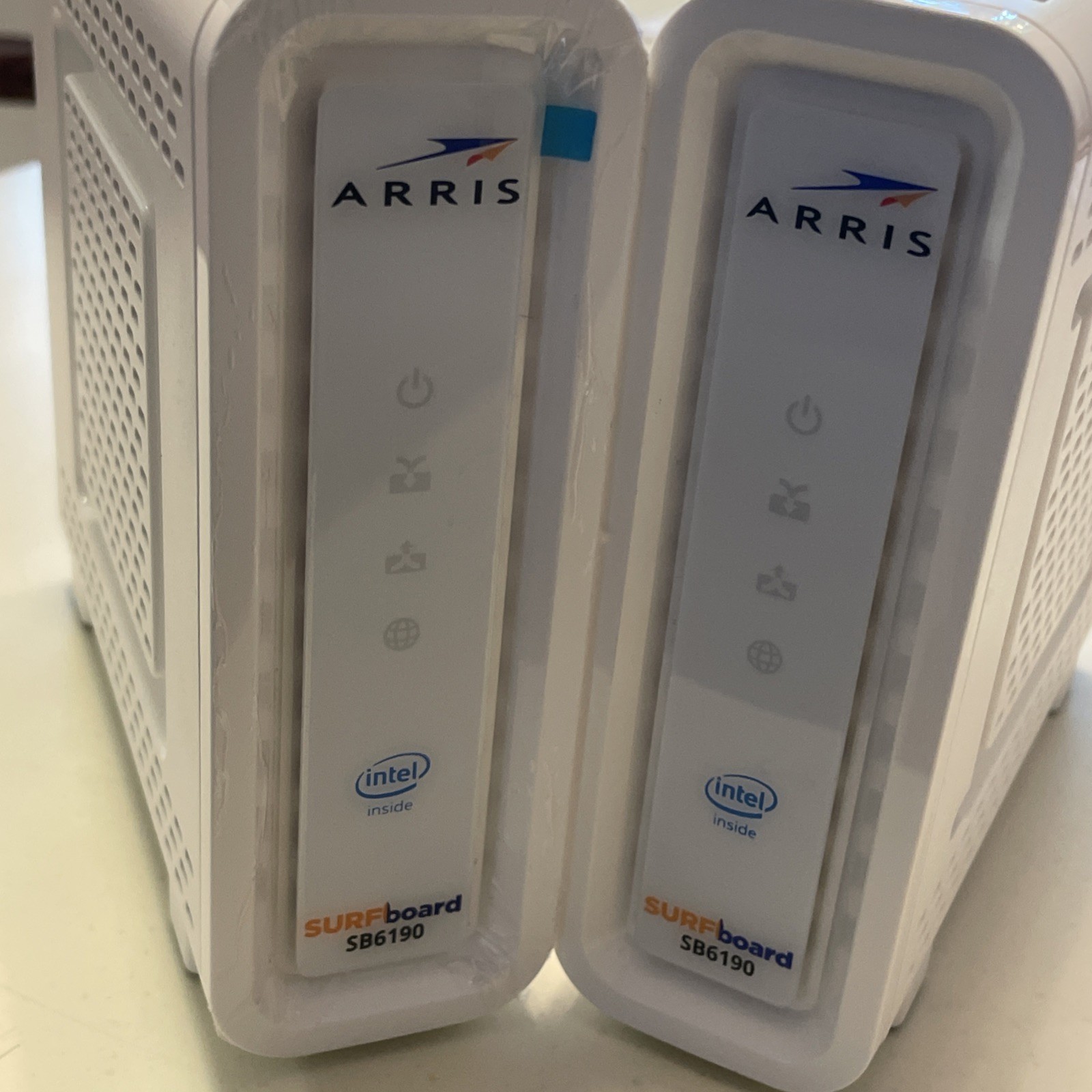 ARRIS SURFboard SB6190( 2) DOCSIS 3.0 Cable Modem Wht Ethernet RJ-45 no adapter