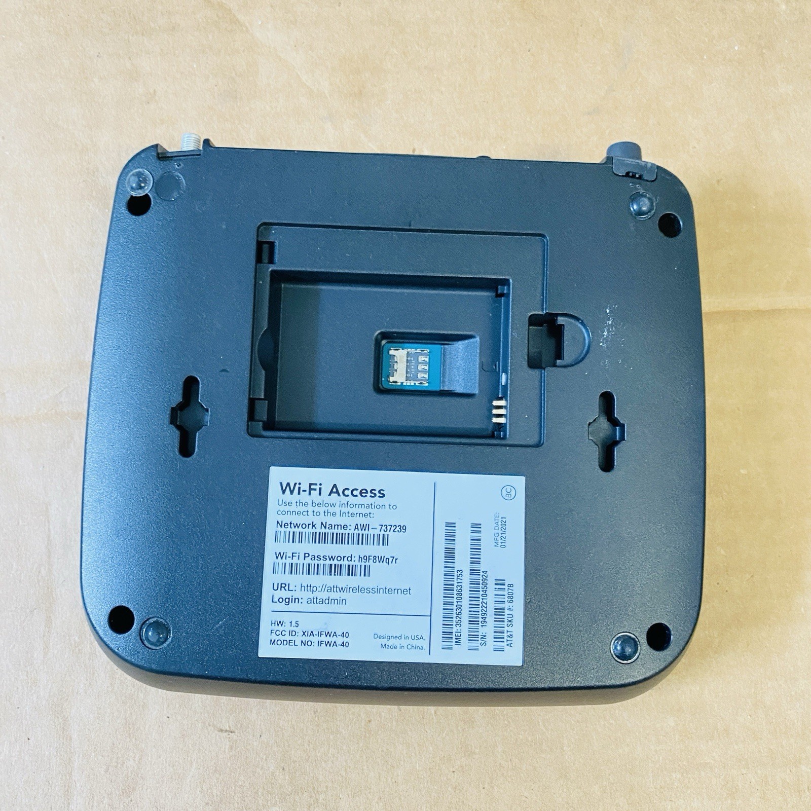 ATT Wireless Internet Modem IFWA-40 Hotspot Black (AT&T) With Power Supply