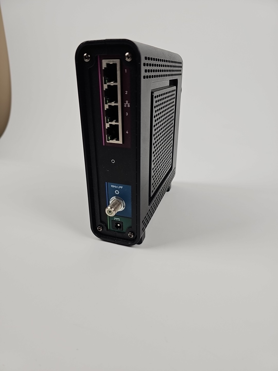 Motorola ARRIS SURFboard SBG6580 DOCSIS 3.0 Cable Modem and Wi-Fi Router