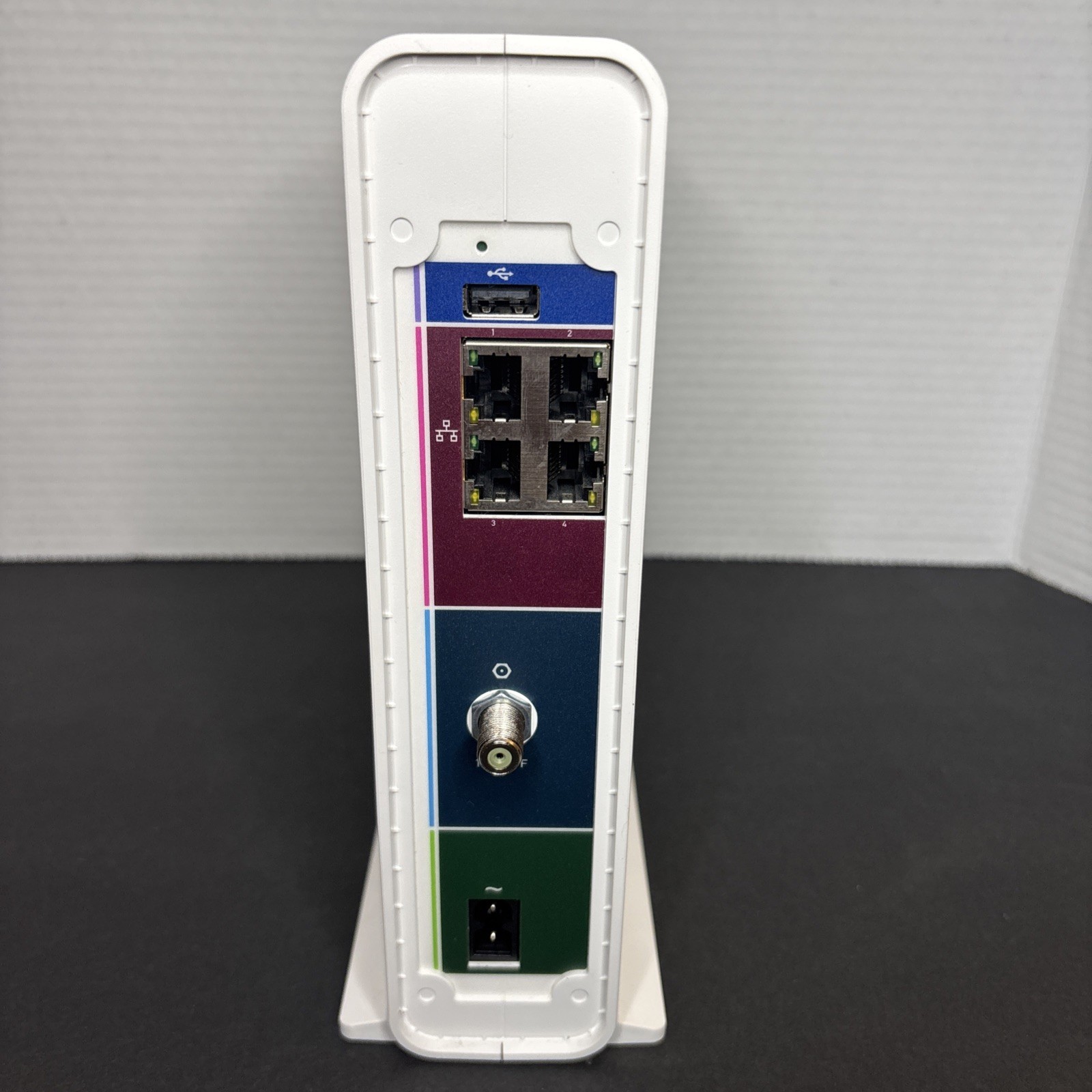 ARRIS SUFFBOARD SBG6900 -AC Docsis 3.0 Cable Mode. & Wi-Fi Router (WHITE)