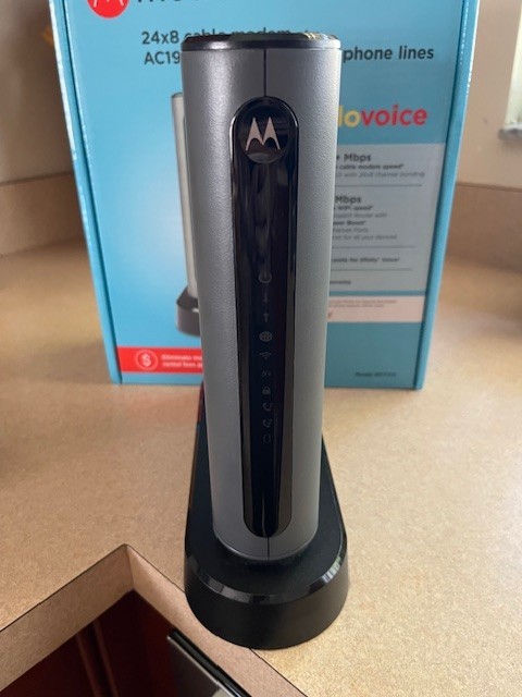 Motorola MT7711 24X8 Cable Modem and AC1900 Dual Band Wi-Fi Gigabit Router 2…