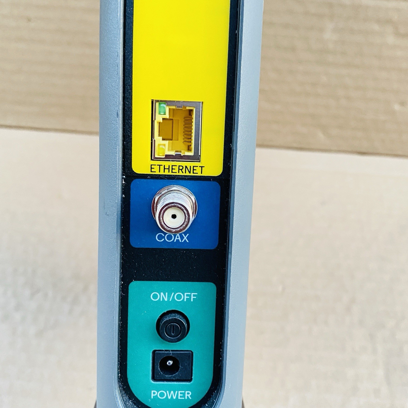 Motorola MB8600 DOCSIS 3.1 Cable Modem with Power Adapter Tested Working