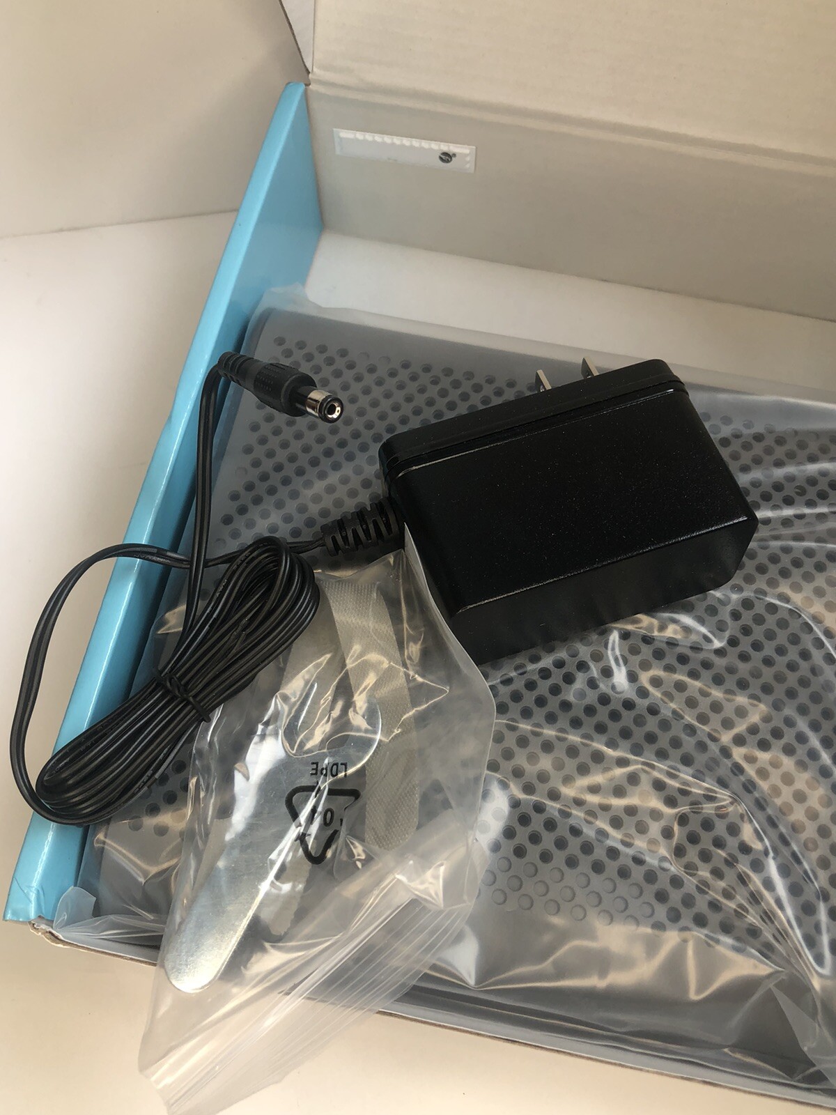 Motorola Cable Modem 24×8 Model MB7621 DOCSIS 3.0 with 24 x 8 Channel Bonding