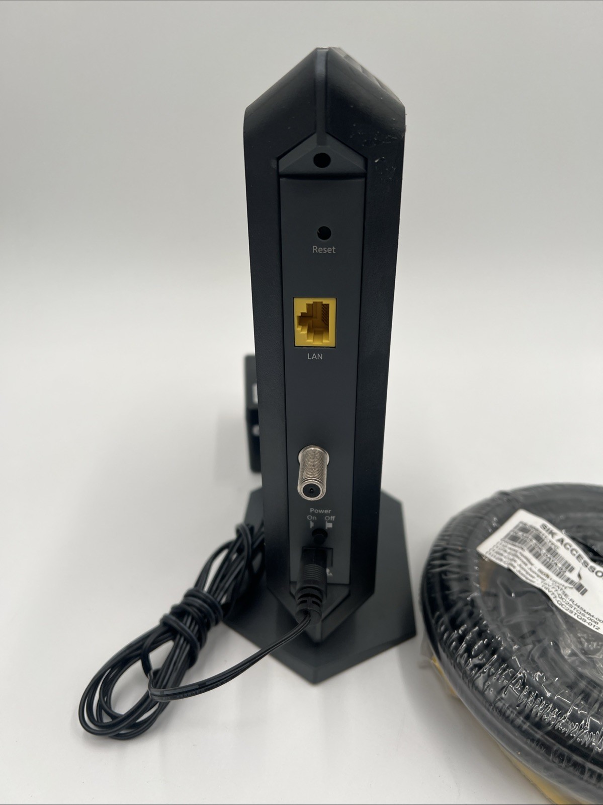 NETGEAR® CM1000v2 Ultra-High Speed Cable Modem | Docsis® 3.1