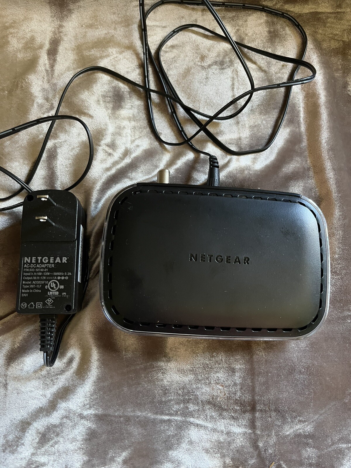 Netgear DOCSIS 30 (CM400-100NAS) 340 Mbps WORKS SEE PICS