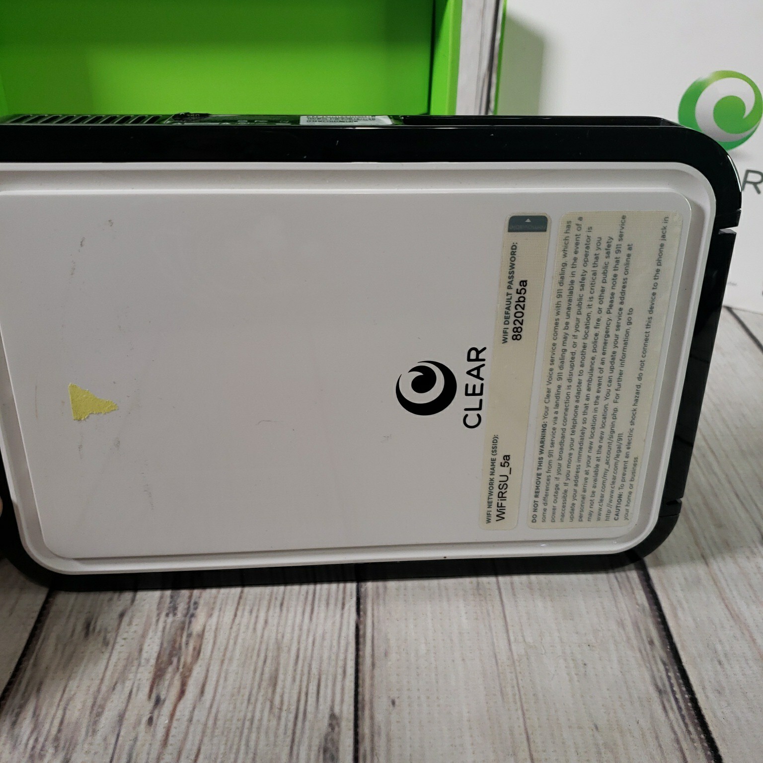 Clear WIXFBR-117 Wireless Home Internet Modem 802.11 b/g/n w/ Adapter