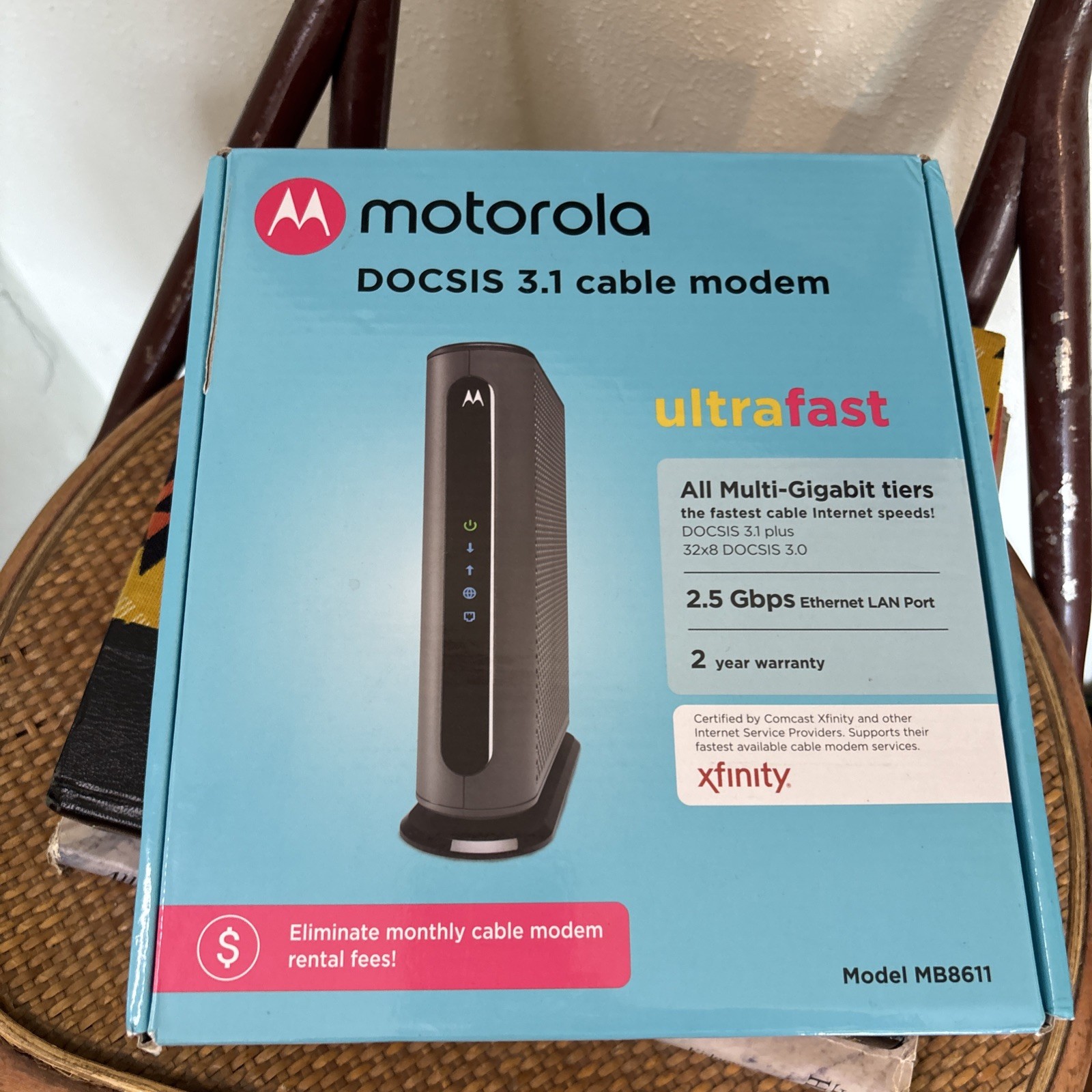 Motorola MB8611 Ultra Fast DOCSIS 3.1 Cable Modem New 2.5G Ethernet Internet