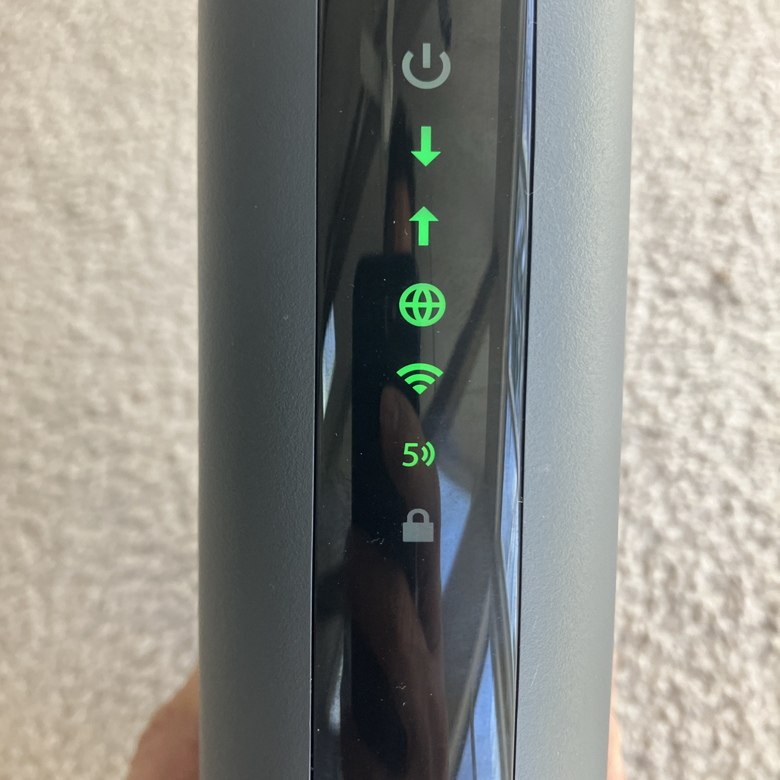 Motorola MG7540 3.0 16×4 Cable Modem Plus AC1600 WIFI Router