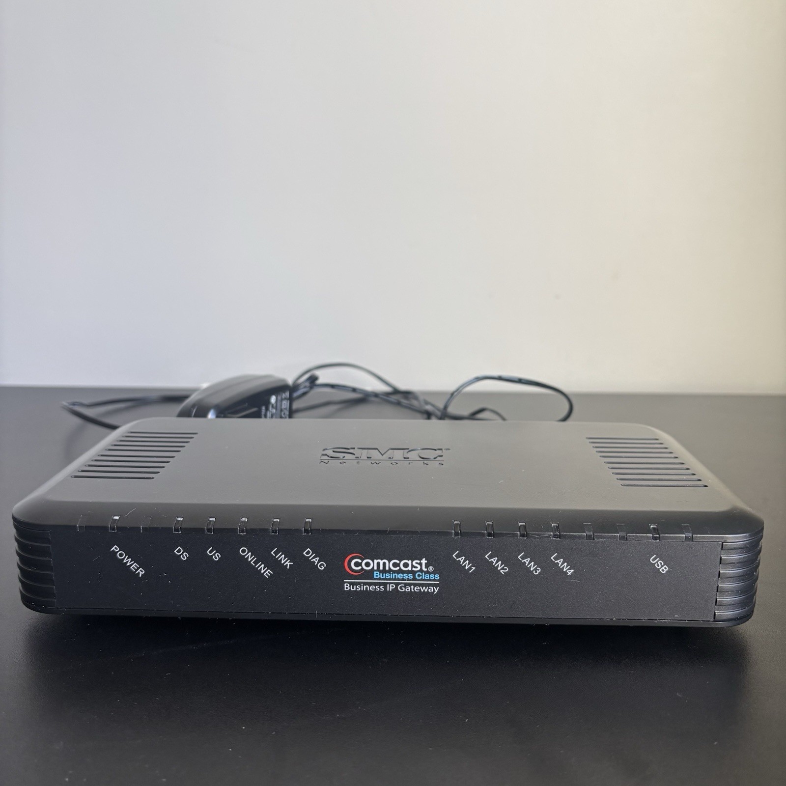 Comcast Business Class Business IP Gateway Model SMCD3G With Power Supply