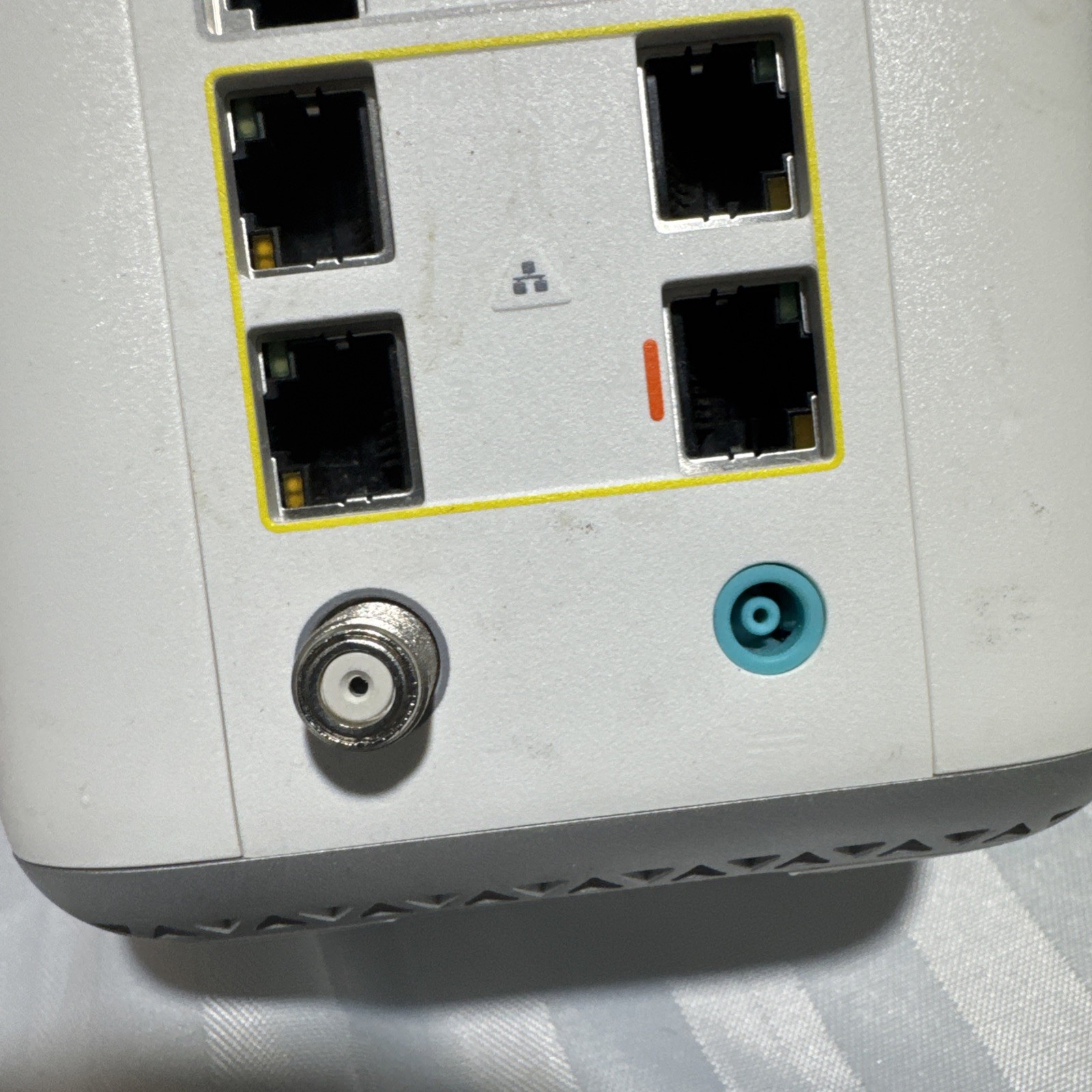 Xfinity Home WiFi Router Modem 4-Ports White XB7-T