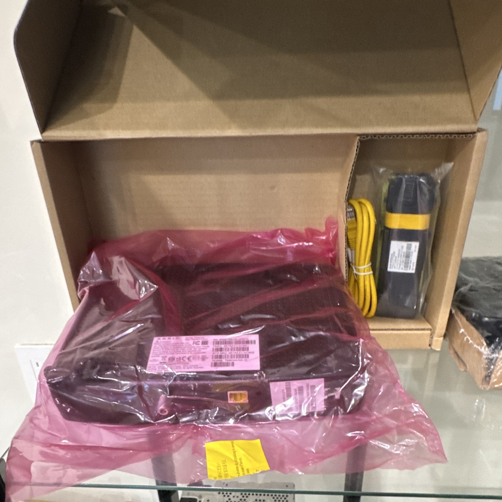 ARRIS TM804G TOUCHSTONE BLACK MODEM TM04DHD804 LOT OF 2 brand NEW
