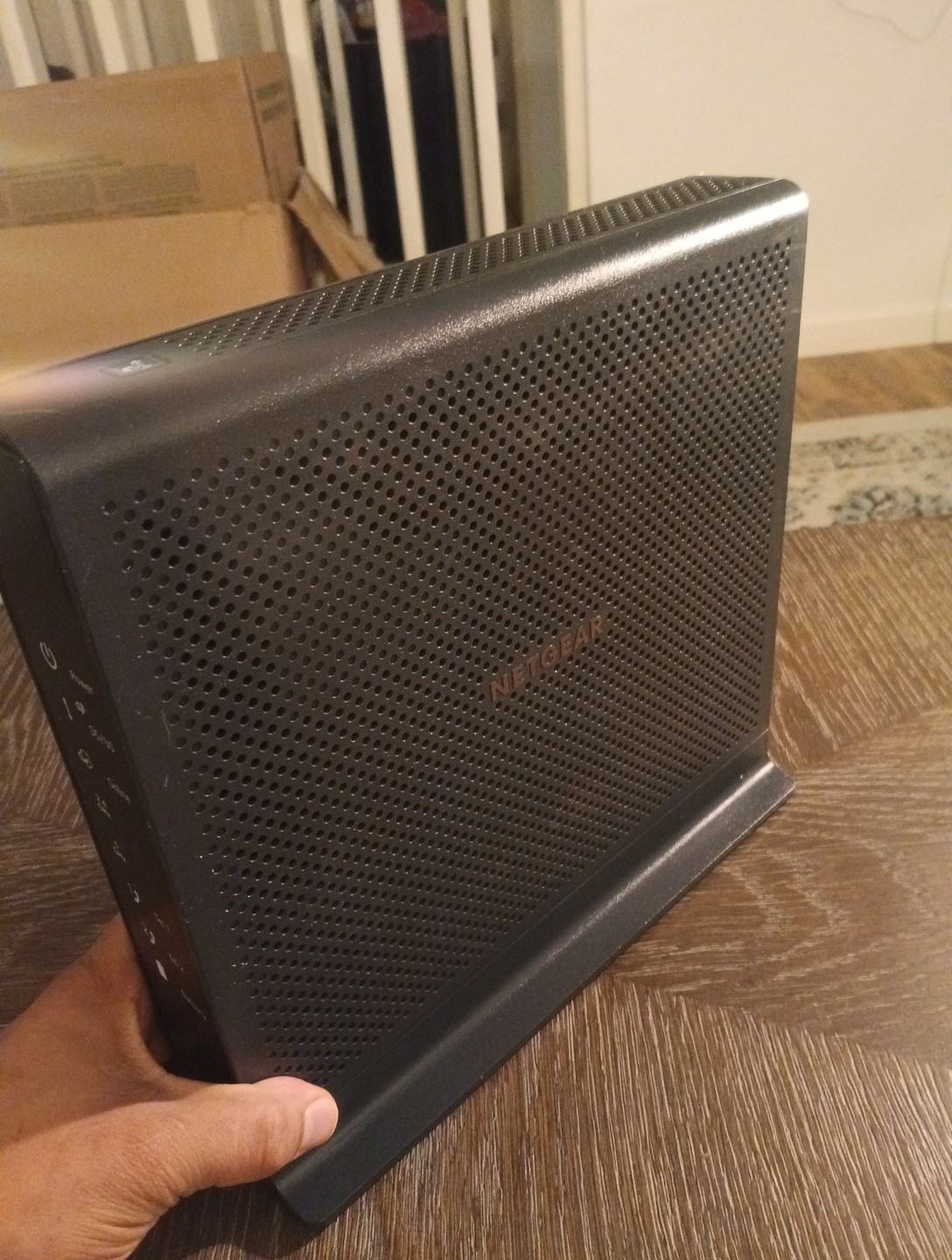 Netgear AC1900 CABLE Modem Voice Router Model C7100V