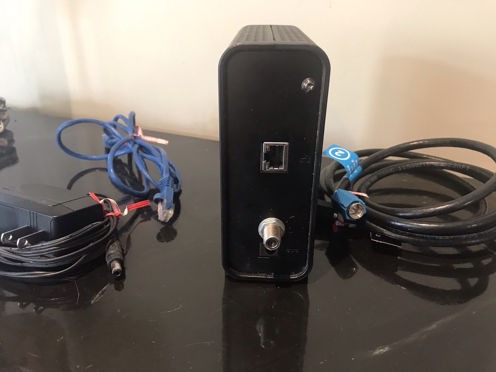 Arris Touchstone SB6183 12V Cable Modem Black DOCSIS W/Power Cord, Coax & Cables